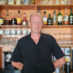 Bar Safari